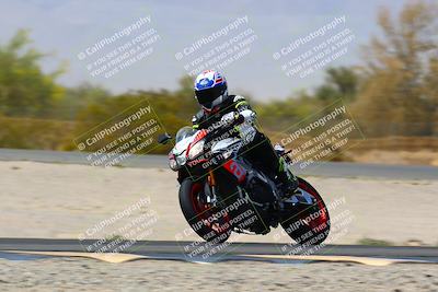 media/Apr-09-2022-SoCal Trackdays (Sat) [[c9e19a26ab]]/Turn 3 (135pm)/